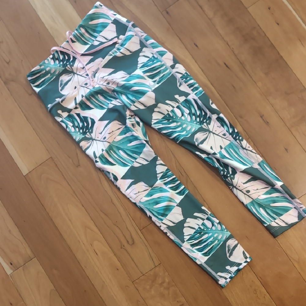 Nike Women's Leaf Pattern Leggings - Green and Pink
